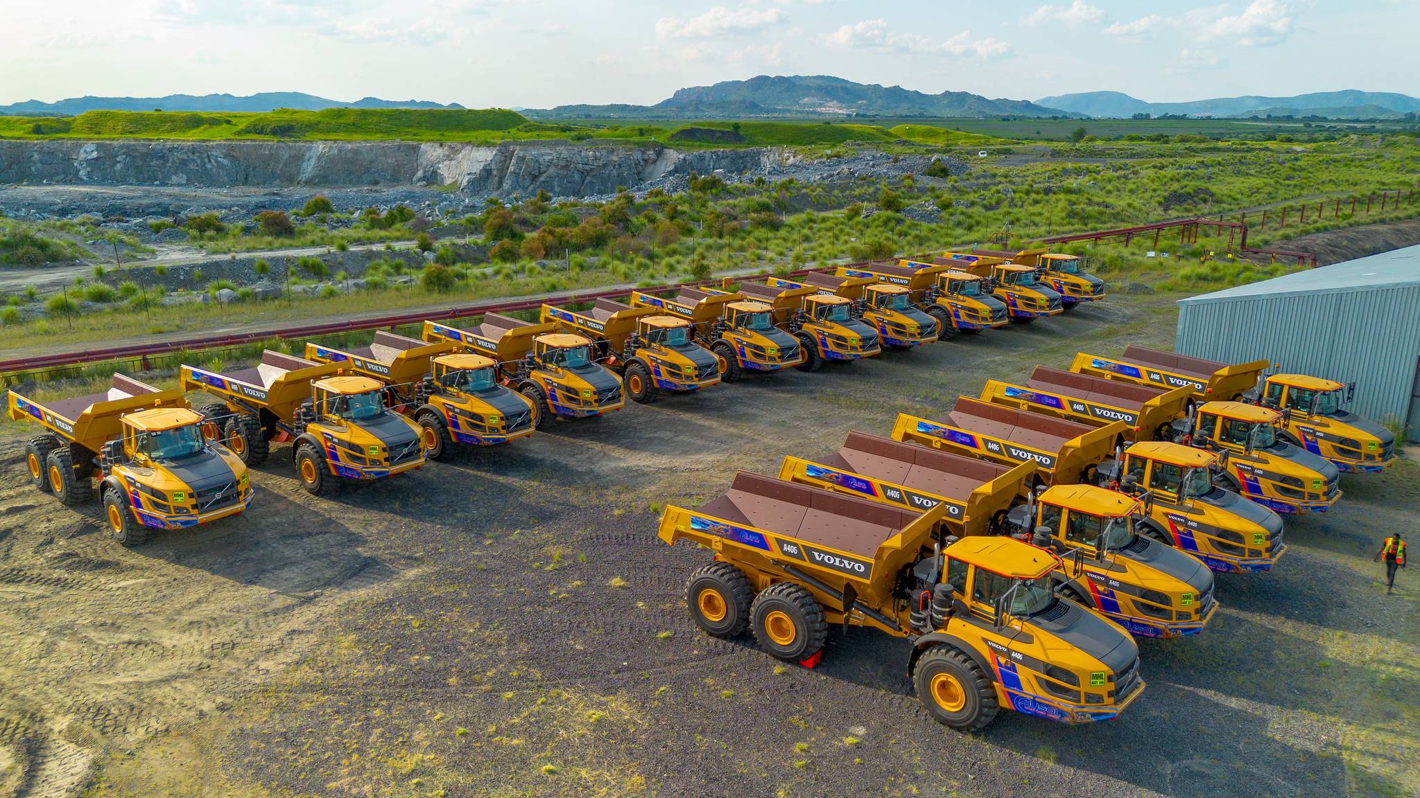 MySol high-capacity excavator executing earthworks.